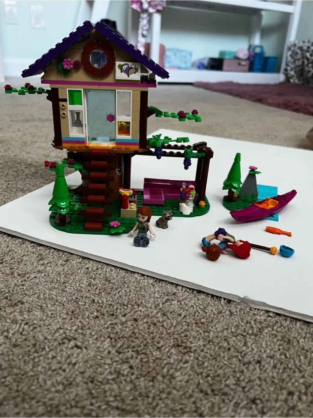 LEGO FRIENDS Treehouse Adventure set